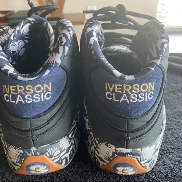 Reebok Iverson Question Mid Roundball - Size 12 - Picture 3 of 4